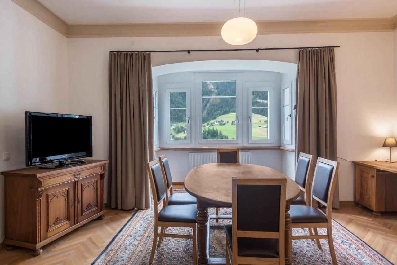 אורטיסיי Villa Martiner Apartments Francesco מראה חיצוני תמונה