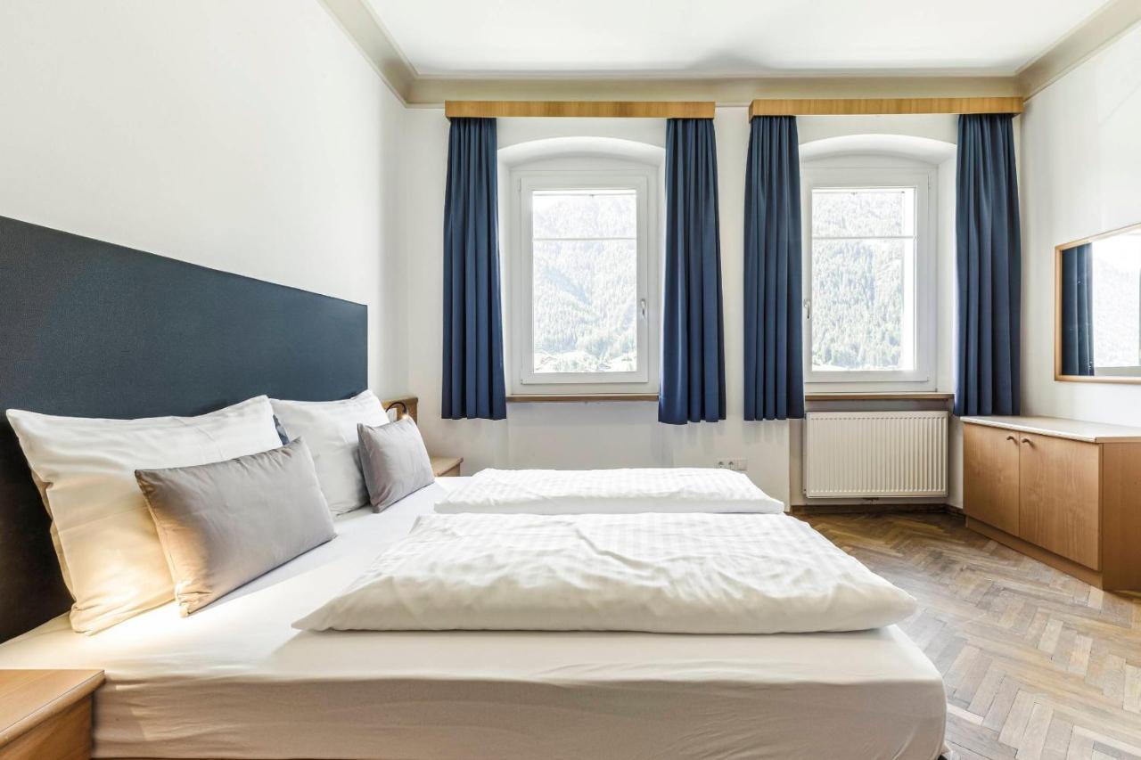 אורטיסיי Villa Martiner Apartments Francesco מראה חיצוני תמונה