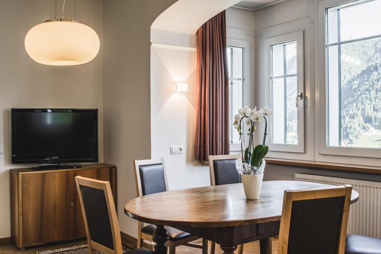 אורטיסיי Villa Martiner Apartments Francesco מראה חיצוני תמונה